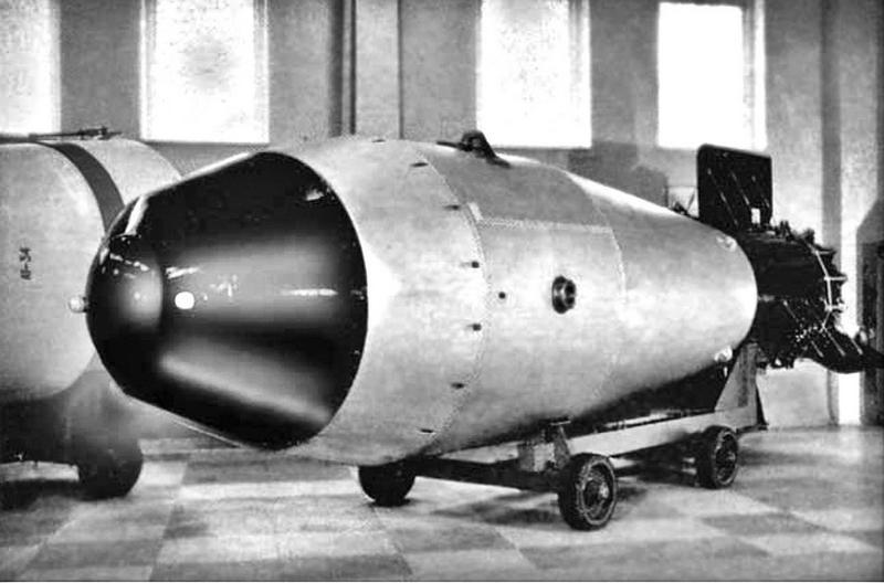 Водородная бомба ученый. Водородная бомба Сахарова 1953. Водородная бомба – Сахаров а.д.. РДС-6с первая Советская водородная бомба.