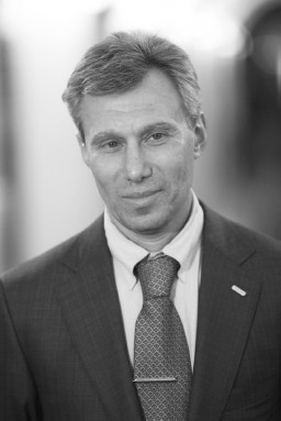 Герман хан семья и дети