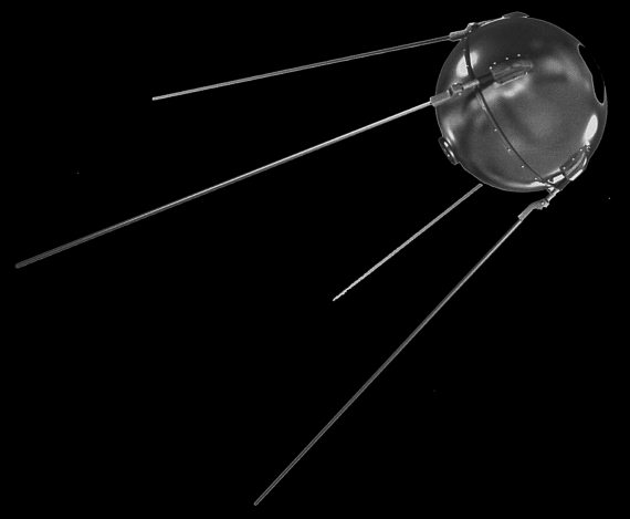 Спутник 1 приложение. Спутник-1 искусственный Спутник Королев. Первый искусственный Спутник земли 1957 Королев. Первый искусственный Спутник земли Королева.